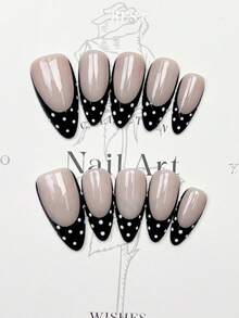 10片手工美甲贴片，杏仁尖头美甲贴片，中号，柔和裸粉色黑色美甲贴片，黑色法式美甲贴片，白色波点美甲贴片，简约优雅手工秋季美甲贴片，秋季美甲贴片，Y2K风格美甲贴片，适合节日美甲派对日常及约会海滩热带度假，DIY假指甲艺术，适合女性和女孩作为礼物，美甲用品，手工美甲贴片 - 黑色 - 查看 10