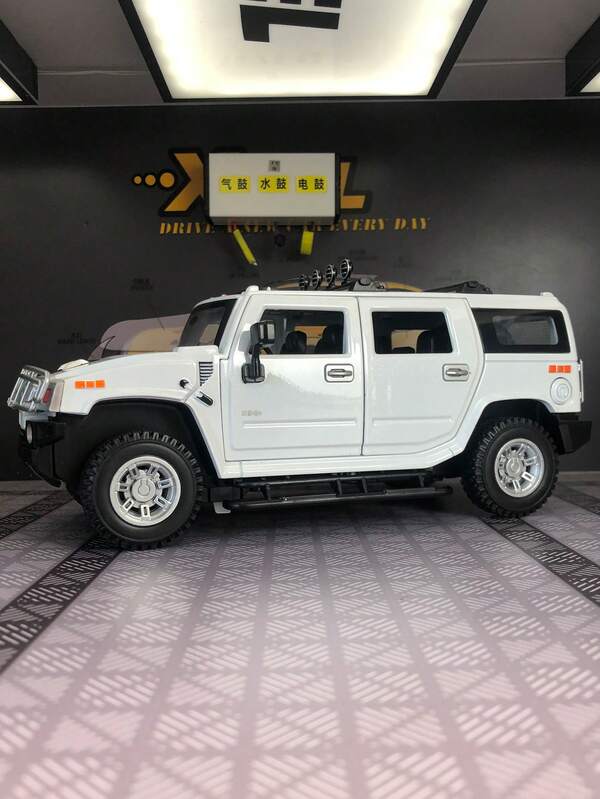 ESCBBXX 1pc Zinc Alloy Die-Cast Off-Road Model Toy Car, 7.87inch Long X 3.74inch Wide X 3.74inch High, Openable Front & Rear Hoods And Doors, Shock-Absorbing Wheels That Can Roll, Detailed Interior And Realistic Exterior, Suitable For Boys, Children, Metal Model Collection, Toy Car