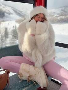 Faux Fur Snow Boots For Women Fuzzy Fluffy Furry Lace Up Mid Calf Boots Winter Warm Fur Boots For Christmas - 杏色 - 查看 5