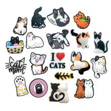 19 件猫系列鞋饰适用于木屐 DIY 装饰优质流行饰物配件泡泡拖鞋凉鞋，PVC 鞋饰沙滩包配件适合青少年、男性、女性和成人的绝佳礼物