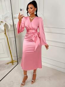 Conjunto de dos piezas de satén para dama Amarilo, cómodo, de moda y elegante para una cita