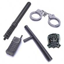 5 قطع طقم زي ضابط للأطفال، تنكر وتمثيل أدوار، يشمل القيود، شارة الشرطة، عصا، صفارة (طراز جهاز اللاسلكي عشوائي) (قيود طراز قديم/جديد عشوائي)، هدية معدات الأحلام، هدية مفاجأة، هدية عيد ميلاد، هدية عيد الميلاد، هدية عيد الهالوين، لعبة