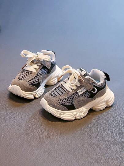 1双儿童运动鞋，防滑耐穿，适合上学穿着，室内外均可穿着