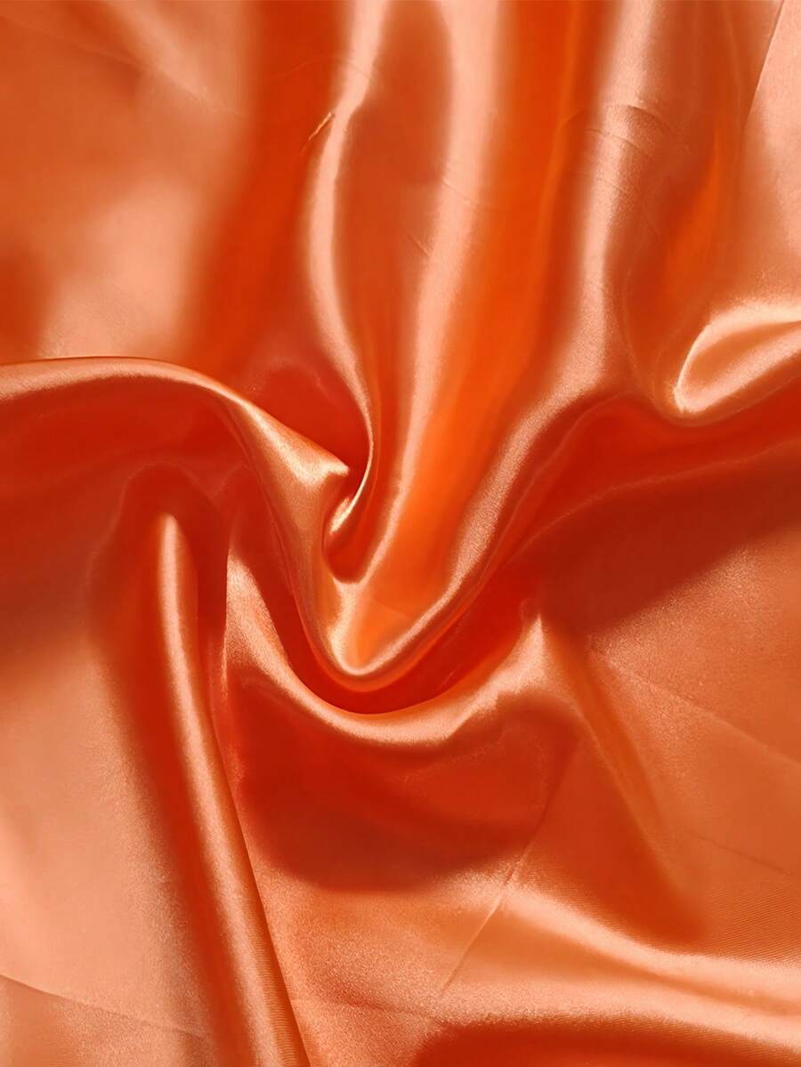 1 pieza de tela de satén naranja brillante, material sedoso premium, ideal para diseño de moda DIY, estilismo de eventos, manualidades. Perfecto para vestidos de graduación, lazos de silla, colgantes de pared. Acabado brillante, tono naranja rico. Fácil de cortar y coser, calidad duradera. Esencial para duchas nupciales, decoración del hogar, proyectos creativos. Excelente para pantallas de lámpara, envoltura de regalos, confección de disfraces.