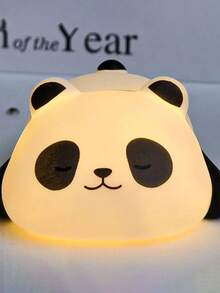 1 قطعة مصباح ليلي بشكل باندا صغير، يعمل بالبطارية، مصدر إضاءة ناعم، مصباح سرير للأطفال، مصباح غرفة LED، باندا لطيف مصباح ليلي، ديكور غرفة الأطفال والرضع، يستخدم لديكور الغرف الممتعة والنوم المريح، مناسب للاستخدام في غرف النوم والمعيشة والمكاتب الداخلية - ضوء أبيض دافئ - مشاهدة 8