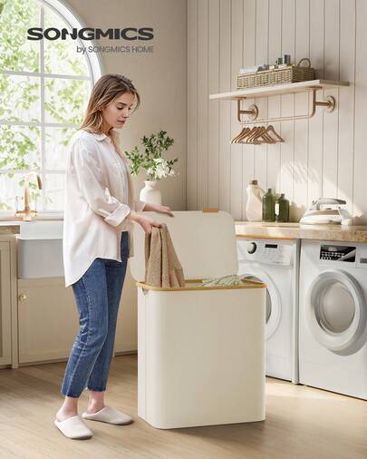 Wäschekorb mit Deckel, Wäschesammler mit 3 Fächern, 150 L, herausnehmbarer Wäschesack, Oxford-Gewebe, Griffe aus Bambus, zusammenklappbar