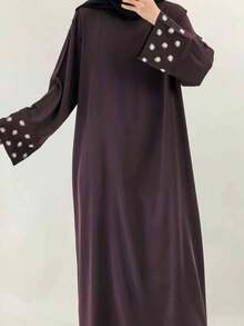 1 件新款时尚奢华菊花刺绣袖设计穆斯林女式长袍，适合女性日常穿着，经典百搭穆斯林吉尔巴布长袍 - 彩色 - 查看 25