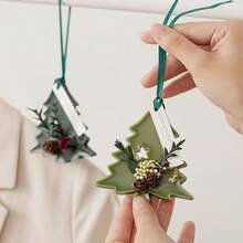 Women's Christmas Scented Gift, Wardrobe Wax Sheets, Christmas Decorative Tree-Shaped Scented Gift, Cedar Scented Candle, Spiral Christmas Tree, Holiday Winter Women's Christmas Scented Gift - Merry Christmas Candle Bulk, Soy Wax Aromatherapy Set, Suitable For Christmas, Holiday Party Gifts, Holiday Decor, Ceremonial