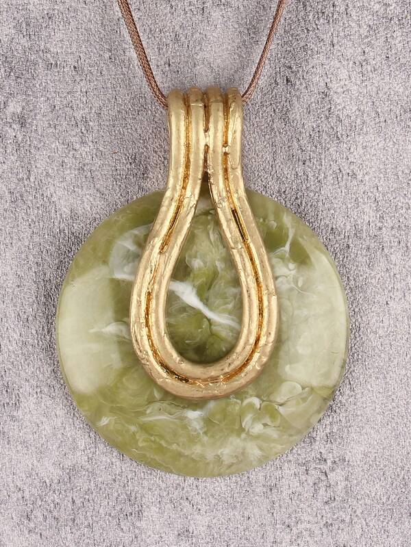 1件极简主义不对称椭圆形树脂吊坠项链，金色合金材质，米色吊坠，棕色蜡绳项链，送给男友/女友的个性化礼物