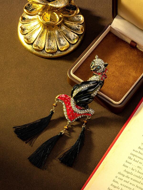 Broche vintage com design 3D incrustado de strass em estilo europeu e americano, joia de moda luxuosa, elegante, exclusiva e exagerada, adequada como um presente de alta qualidade para festas, banquetes, etc.