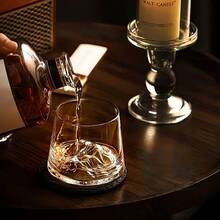 6 件水晶威士忌酒杯，带 3D 山峰底座，复古摇滚酒杯，透明小酒杯，优质酒吧玻璃器皿，适用于波本威士忌、白兰地、苏格兰威士忌、鸡尾酒，完美的家庭酒吧套装，礼品套装，230 毫升/7.85 盎司 - 透明 - 查看 7