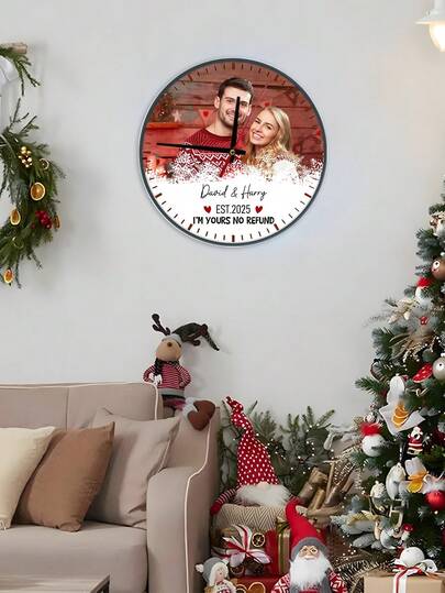 Reloj de pared personalizado con foto Decoración de pareja con nombre impreso 2025 Decoración del hogar para días festivos Regalo conmemorativo romántico para parejas, amigos o recién casados Regalo de Navidad único Adorno de amor Decoración de invierno Reloj de pared personalizado con foto, Decoración de pared con nombre personalizado