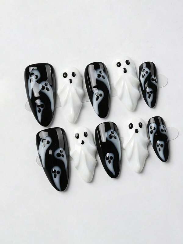 10 pezzi di unghie finte in stile gotico realizzate a mano per Ognissanti - unghie acriliche corte e spesse a mandorla, con design di fantasmi e teschi in bianco e nero, fantasmi intagliati in 3D bianchi, durevoli e adatti per feste di Ognissanti e uso quotidiano
