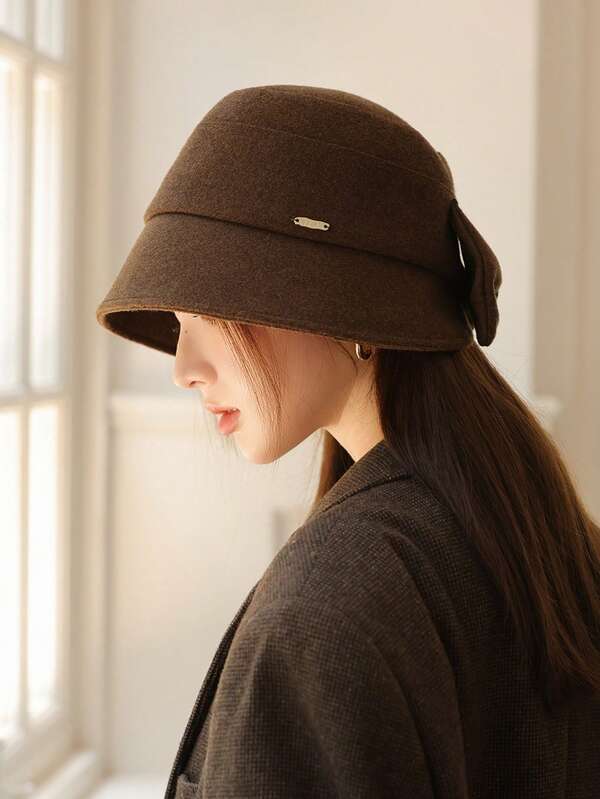 1 pezzo Cappello da pescatore in metallo con fiocco, colore unito, da donna, autunnale, casual ed elegante, stile vintage e di strada, versatile e di alta qualità, stile francese vintage, adatto per uscite quotidiane, raduni, shopping, attività all'aperto, viaggi, feste e uso quotidiano