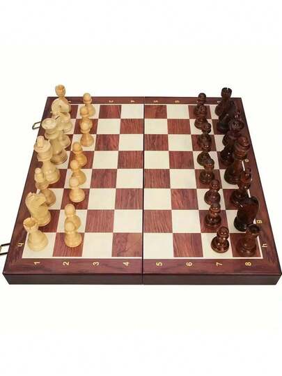 高级磁性折叠国际象棋棋盘套装（注意：本产品采用仿木材质，非实木，材质为塑料）| 便携旅行 | 棋子不易丢失，易于收纳 | 适合家人朋友、国际象棋爱好者和游戏玩家 | 圣诞节、万圣节、感恩节礼物，也适合搭配跳棋、旅行国际象棋、家庭游戏之夜等场合。设计紧凑，便于携带，棋子品质优良，易于收纳，棋盘游戏，磁性国际象棋，朋友聚会，策略游戏玩家的理想之选。