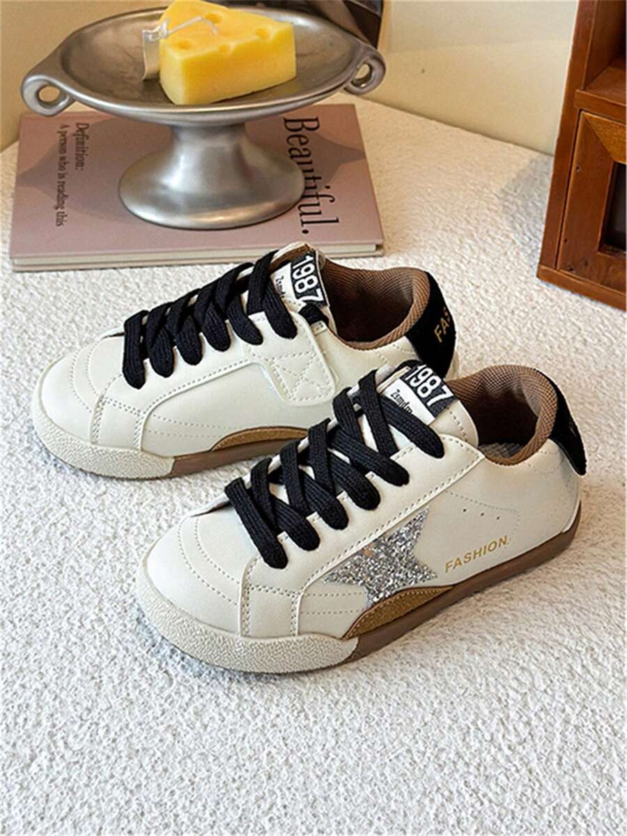 1 Pair Kids Shoes, PU Leather Upper With Shiny Star Pattern, Breathable Flat Sole, Non-Slip, Versatile Casual Sneakers For Outdoor, Sports, School, Party, Travel, Suitable For Spring, Summer, Autumn, Winter (Tip: Runs Small, Please Order 1/2 Size Up Based On Actual Foot Length)