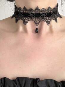 1pc Burgundy Dark Gothic Lace Velvet Strap Choker Necklace, Minimalist Lace Tie Collar Necklace, Halloween Neck Accessory