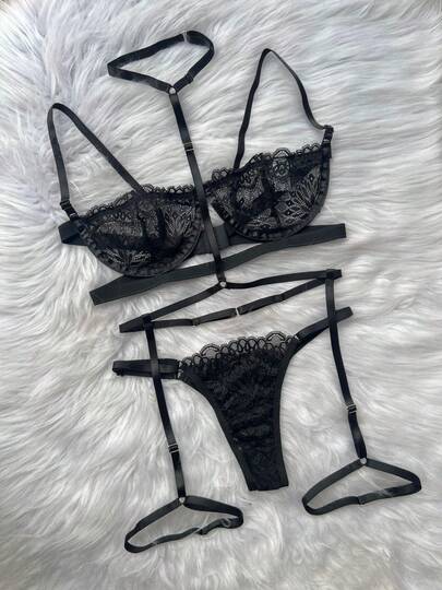 Lingerie Sexy Conjunto 3 Peças Sutiã Meia Taça Com Aro Gringa + Calcinha Regulável + Cinta Liga Interia Gargantilha
