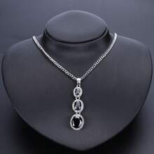 4 Stücke silberplattierter modischer Hochzeitsschmuck-Set mit großen Zirkonia Halskette, Ring, Ohrringe für Frauen als Weihnachts-, Erntedank- oder Geburtstagsgeschenk