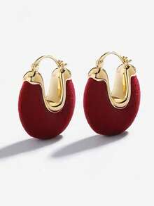 1 par de pendientes de aro con forma de U con estampado geométrico aterciopelado, adecuados para el uso diario de las mujeres