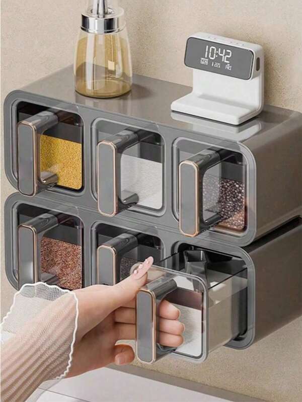 Un conjunto de cajas de especias de cocina con cucharas, contenedores para almacenar sal y glutamato monosódico, montados en la pared y sellados, se pueden colocar vertical u horizontalmente