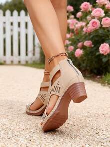 2025Women's Beige Cut-Out Block Heel Sandals 2025 - Retro Lace-Up Ankle Strap Summer Shoes - Breathable Casual Mid Heel Mules,Retro Wooden Heel Sandals For Women - Breathable Cut-Out Design White Summer Shoes - Comfortable Chunky Heel Ankle Strap Wedges,Women's Strappy Cut-Out Heeled Sandals - Beige Casual Shoes For Daily Wear - Comfortable Walking Shoes With Adjustable Buckle,Bohemian Summer Sandals With Block Heel - Beige Beach Wedding Guest Shoes - Elegant Cut-Out Designer Heels For Women,Chunky Heel Mule Sandals With Ankle Strap - Women's Fashion Breathable Shoes - Neutral Color Shoes To Match Dresses & Jeans - 米色 - 查看 2