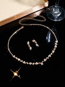 1套时尚首饰，包括项链、耳环、手链，适合女性日常佩戴、婚礼、派对等。 - 金黃色 - 查看 13