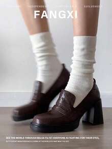 Women Loafers Shoes - 亮光棕色 - 查看 1