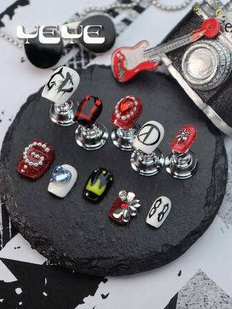 用 10 件短方形白红色 GD 演唱会韩国偶像音乐北欧创意全覆盖假指甲套装增添一丝浪漫气息，手工朋克红色闪光红宝石水钻装饰皇冠花朵现代欧式全覆盖亚克力假指甲套装，适合女士女孩和男士朋克和摇滚音乐节，1 件装美甲套装，适合女士和女孩，含 1 个迷你指甲锉和 1 个粘性标签