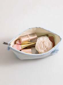 1 PC Solid Color Plaid Four-Leaf Clover Portable Travel All-Match Back To School In Bulk Make Up Bag,Fashionable And Casual Large Capacity Portable Zipper Makeup Bags,Travel Storage Stationery Storage,Vacation Essentials Cosmetic Bags For Headphones,Charger,Lipsticks,Cosmetics,Perfume,Skin Care And Beauty Products,Home Decor,For Mom,Nurses,Students,School Girls,Keys,Holiday Gifts,Makeup Pouch,Cosmetic Bag,Travel Essential,Large Capacity,Large Makeup Bag,Christmas Gifts,Pouch,Travel,Gifts For Women,Women's Necessaire,Travel Essential,Pouch,Clutch / Small Handbag,Necessaire,Makeup Organizer,Makeup Organize,Pouch,Brush Holder,Mini Pouch,Large Capacity Pouch