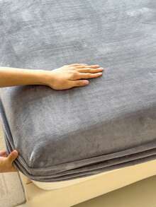 1 件柔软舒适的水晶天鹅绒床笠 3 件套（1 件床笠 + 2 个枕套），可机洗，适合卧室和客房，四季皆宜 - 淺灰色 - 查看 2