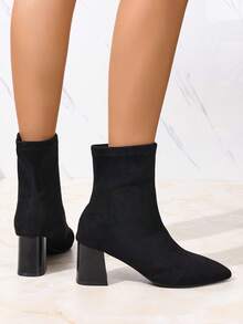 2025秋冬新款女款弹力面料踝靴 | 尖头中跟粗跟 | 百搭修身中筒 | 慵懒一脚蹬 | 日常通勤，时尚优雅范儿 - 黑色 - 查看 5