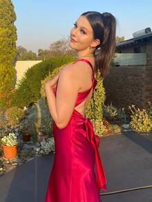 Elegant Sleeveless Slim Fit Dress, Solid Color Fashionable And Sexy V-Neck Satin Dress, Women's Slim Fit Long Dress, Suitable For Spring And Summer Holidays, Banquets, Beach Vacations - Fiery Red - Xem 2