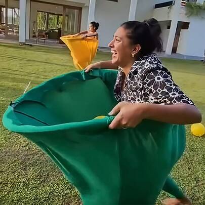 2025 New Grandma Pants Courtyard Game Set Detachable Pants Throwing And Catching Training Game Giant Outdoor Entertainment Throwing Game Team Relay Family Gathering Party Venue Game Set Suitable For Halloween, Christmas Events, And Party Supplies