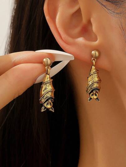 1 paire de boucles d'oreilles gothiques sombres en forme de chauve-souris pour l'Halloween, bijoux pour femmes, convient pour les fêtes de vacances