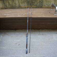 Caña de pescar de fibra de carbono de 180 cm - Alta sensibilidad para spinning/casting, punta de caña a prueba de explosiones, mango ergonómico de una sola pieza con tacto suave, adecuada para pesca en agua salada | Regalo perfecto para pescadores, equipo de pesca moderno | Excelente regalo para el Día de Acción de Gracias