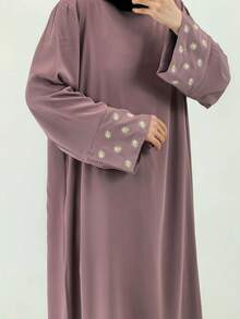 1 件新款时尚奢华菊花刺绣袖设计穆斯林女式长袍，适合女性日常穿着，经典百搭穆斯林吉尔巴布长袍 - 彩色 - 查看 31