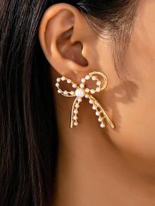 1 对密镶水晶优雅蝴蝶结耳环，闪亮蝴蝶结耳环珠宝适合女士日常佩戴