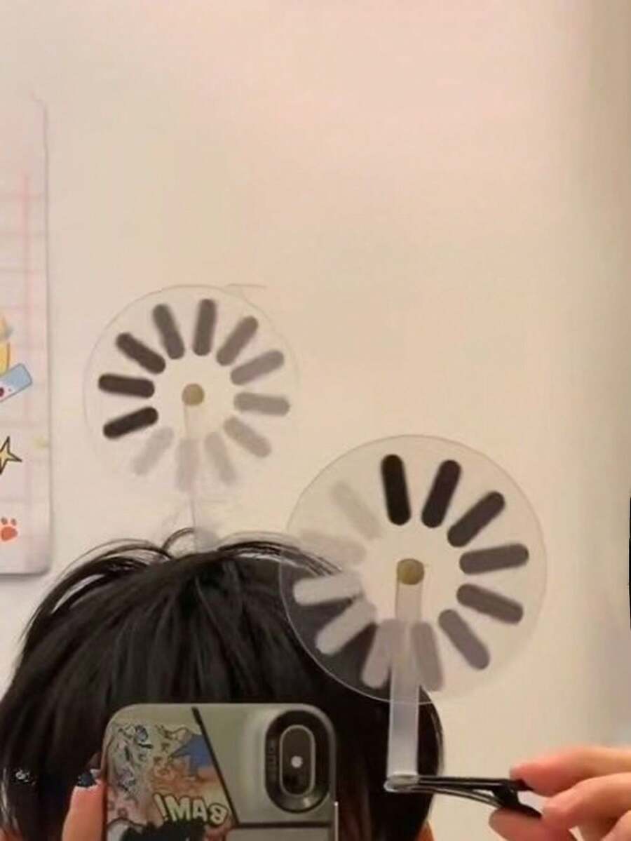 搞怪“装弹”头带，透明材质搭配黑灰色螺旋桨设计，造型简约又不失创意，夹在头发上就像在进行装弹的过程，非常有趣 - 彩色 - 查看 1