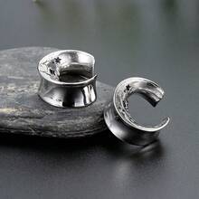 2pcs Punk Style Moon Skull Ear Gauges, Screw Ear Plugs Tunnels, Earrings, Body Piercing Jewelry, Suitable For Halloween Gifts And Daily Wear