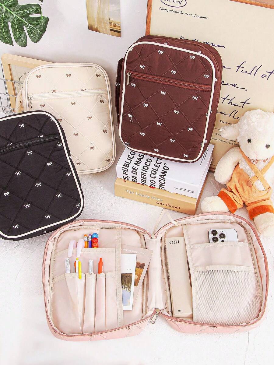 1pc Fashionable Quilted Bow Design Bible Cover, Multi-Functional Bow Bible Protective Case, Quilted Bible Bag, Book Protector, Large Capacity Dust-Proof Book Cover, Portable Dust-Proof Book Sleeve With Handle, Home Storage Bag With Zipper Pocket And Handle, Bible Study Supplies, Teacher Gift, Back To School Gift, Cute Girl Birthday Gift - Multicolor - View 1