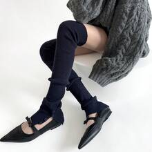 Cubiertas de pierna versátiles y de moda para otoño e invierno, con rodilleras cálidas y diseño de botón alto en la pierna. Calcetines largos de color blanco leche apilados sobre las rodillas - Camello de arroz - Ver 11