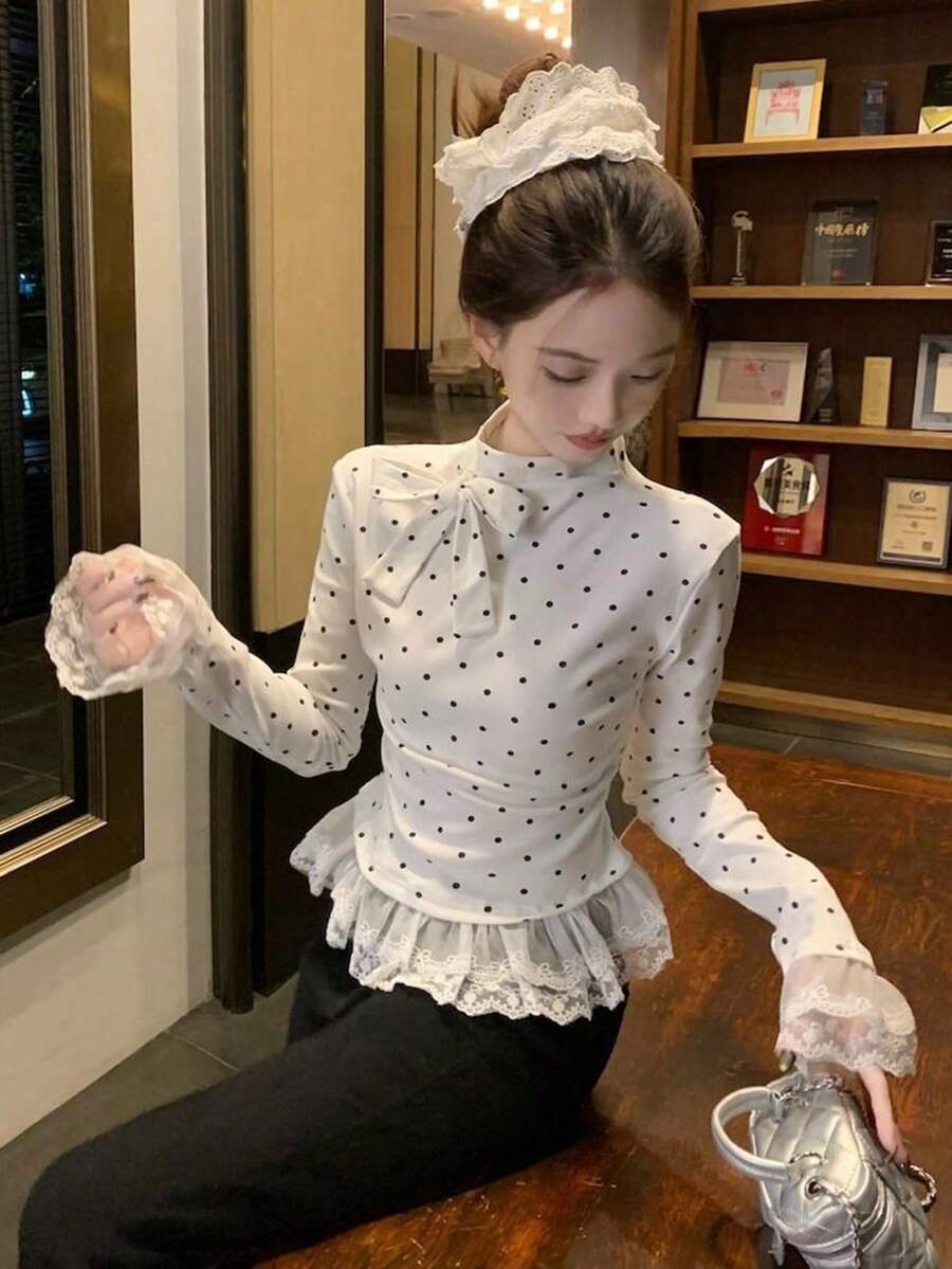 蝴蝶结和波点半高领T恤，秋季修身蕾丝边长袖上衣