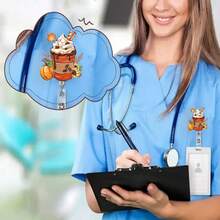 حامل بطاقة هوية بتصميم كوكتيل القرع والتوابل 2D مسطح قطعة واحدة - مشبك ممرضة للخريف، مشبك قابل للسحب للاستخدام الطبي أو المكتبي أو ديكور الخريف - بكرة شارة أكريليك متينة (ديكور مكان العمل الموسمي)، ملحقات طبية، نمط الخريف، ملحق عالي الجودة، محترف مكتبي