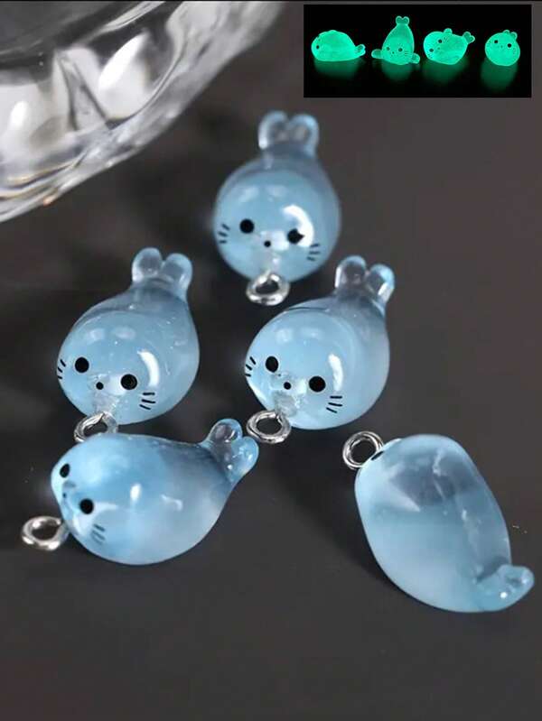 10 قطع سحر قلادة فسيفساء مضيئة على شكل فقمة جميلة تضيء في الظلام، سحر قلادة راتنجية على شكل فقمة/أسد البحر مصغر، اكسسوارات مجوهرات DIY، قلادة/أقراط/سلسلة مفاتيح