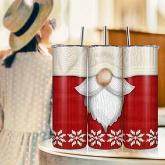 1pc 20oz Stainless Steel Insulated Straight Cup, Printed With A Santa Claus Wearing A Christmas Hat And Decorated With Snowflakes, Can Be Used In Multiple Scenes, A Good Choice For Personal Use Or Giving As A Gift, A Christmas Or Birthday Gift.