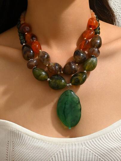 1pc Elegant Bohemian Beaded Necklace, Green/Brown/Beige Resin, Suitable For Beach, Party, All Seasons. Can Be Purchased Individually Or As A Set For Layering. Unique Resin Floral Pendant Necklace For Women. The Resin Molding Marks Are Normal.