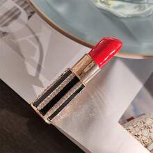 Broche de lápiz labial rojo 2025 para mujeres - Broche de moda vintage con adornos de rhinestone, broche de declaración único y brillante de esmalte con tono dorado, accesorio elegante para uso diario y fiesta, regalo perfecto para ella