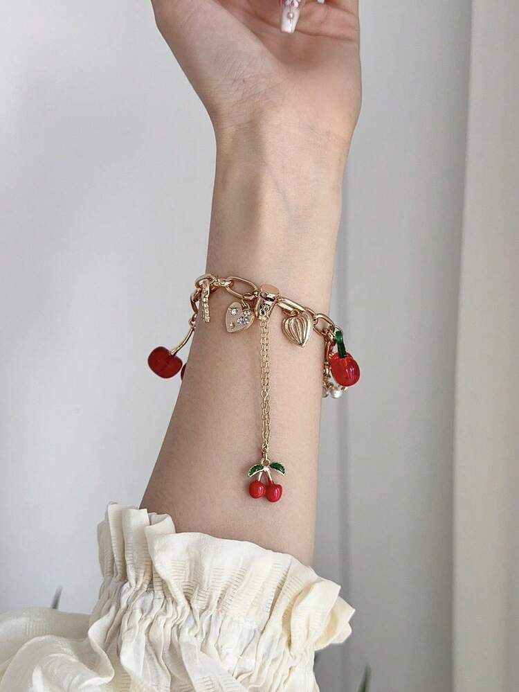 1条女士手表表带，兼容苹果手表，爱心樱桃吊坠金色表带，兼容苹果手表38/40/41/42/44/45/46/49毫米，适用于Ultra3/2/1/SE/11/10/9/8/7/6/5/4/3/2/1 - 金色 - 查看 5