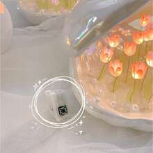 1 peça de abajur em formato de tulipa, luminária floral de plástico criativa feita à mão, abajur decorativo de mesa de cabeceira, enfeite de mesa para casa, iluminação romântica para ambiente de quarto, abajur compacto para sala de estar, luminária de aniversário em formato de tulipa. Ideal como presente de aniversário para meninas, mães ou namoradas, também adequado para o Dia dos Namorados. Perfeito para presentear, decorar a casa, compor o quarto, dar estilo à sala de estar, decorar festas e exibir em mesas.